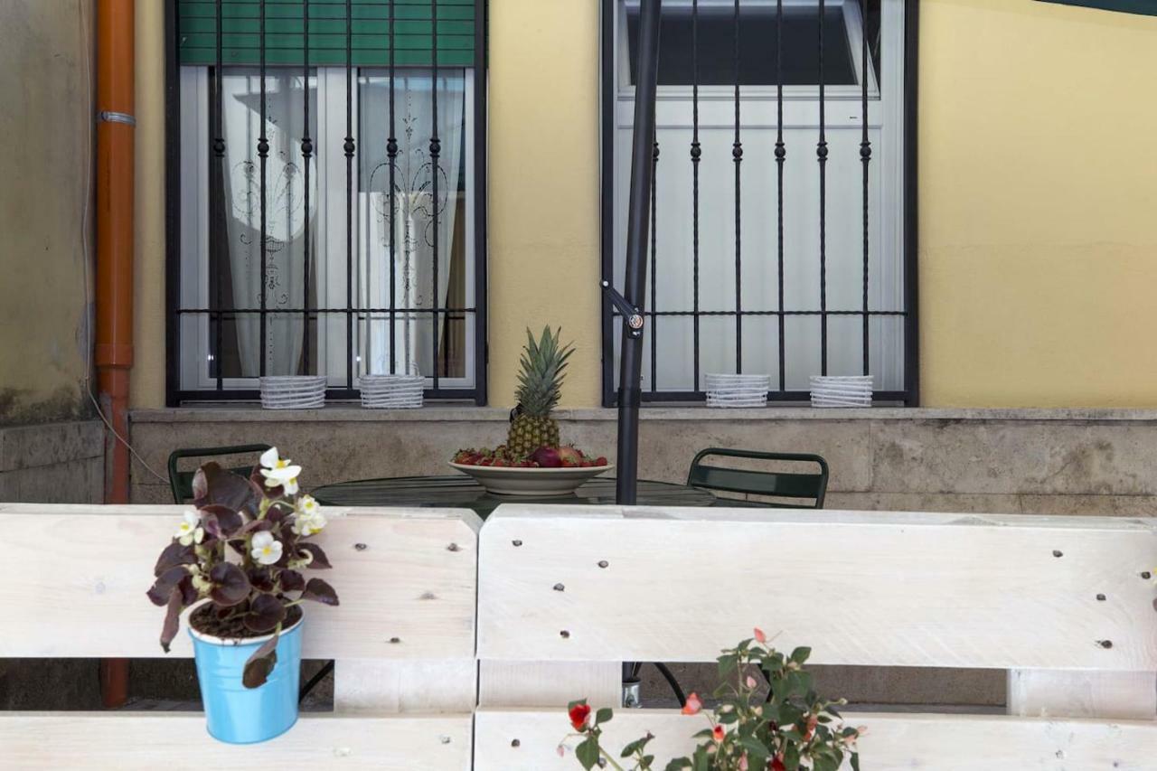 Apartamento Il Cortiletto Di Via Tuscolana Roma Exterior foto